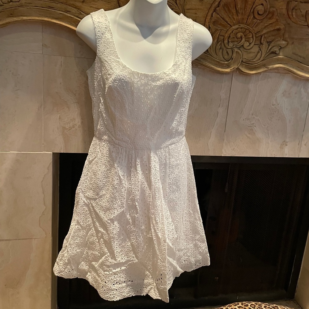 Vineyard Vines size 0 white eyelet sundress
